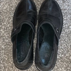 Women’s Black Born shoes